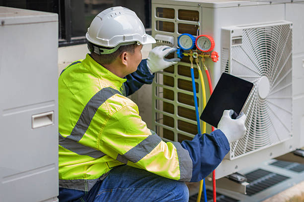 Professional Ac Installation technician working in University Park, TX